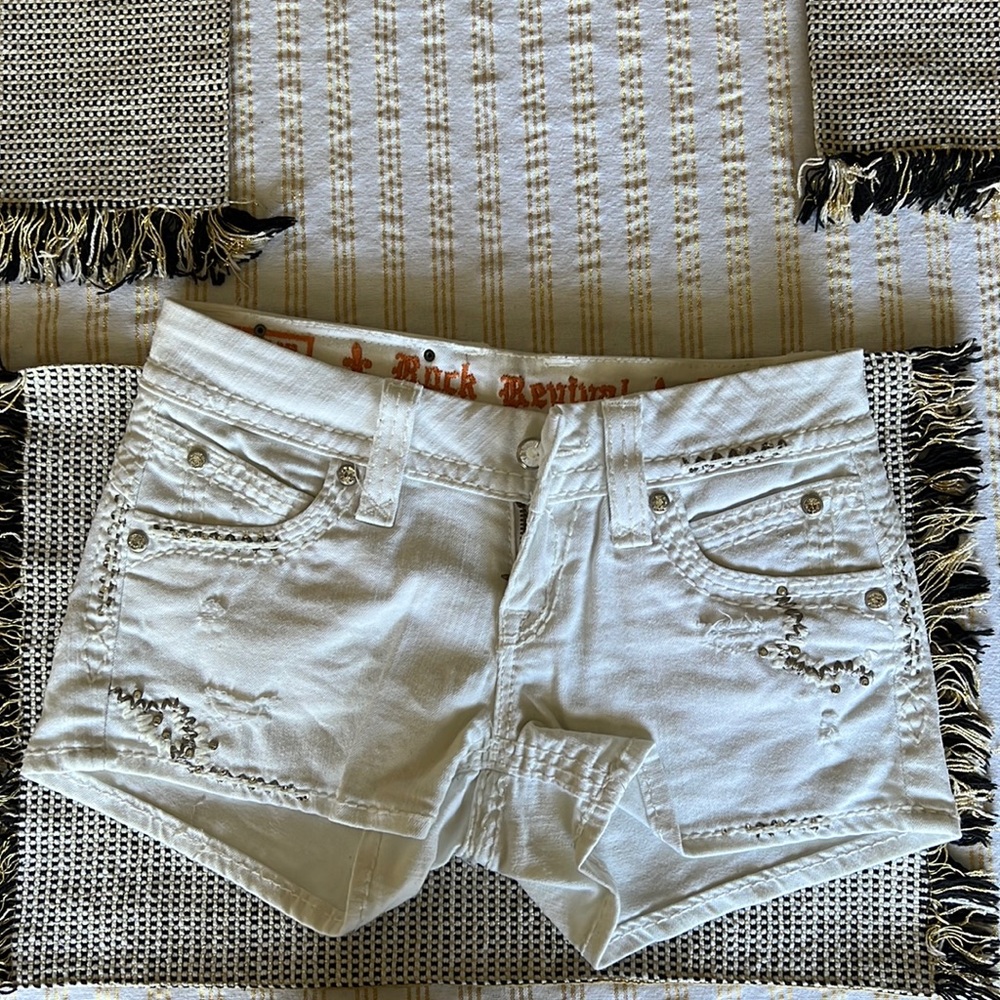 Rock Revival white Aida shorts size 25